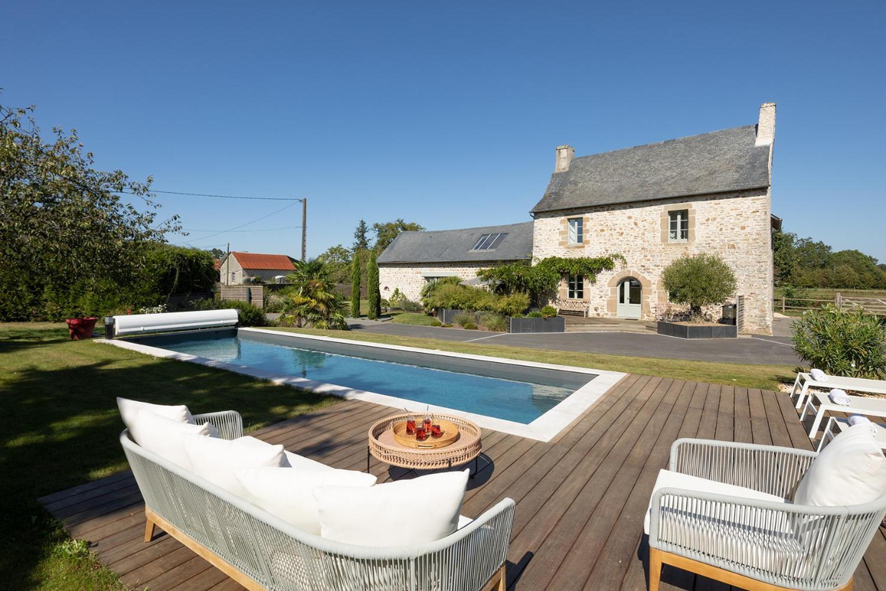 Val-d'Ize Manoir De La Nogrie - Chambre De Charme Avec Acces Privatif - Piscine Chauffee Sur Domaine 5 Etoiles מראה חיצוני תמונה